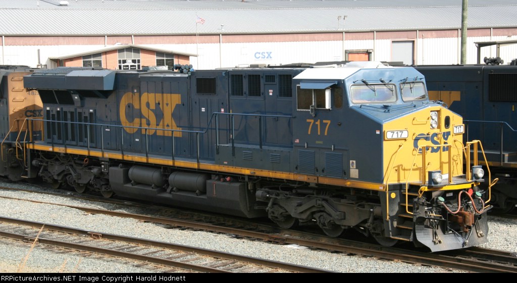 CSX 717 sits in Acca Yard